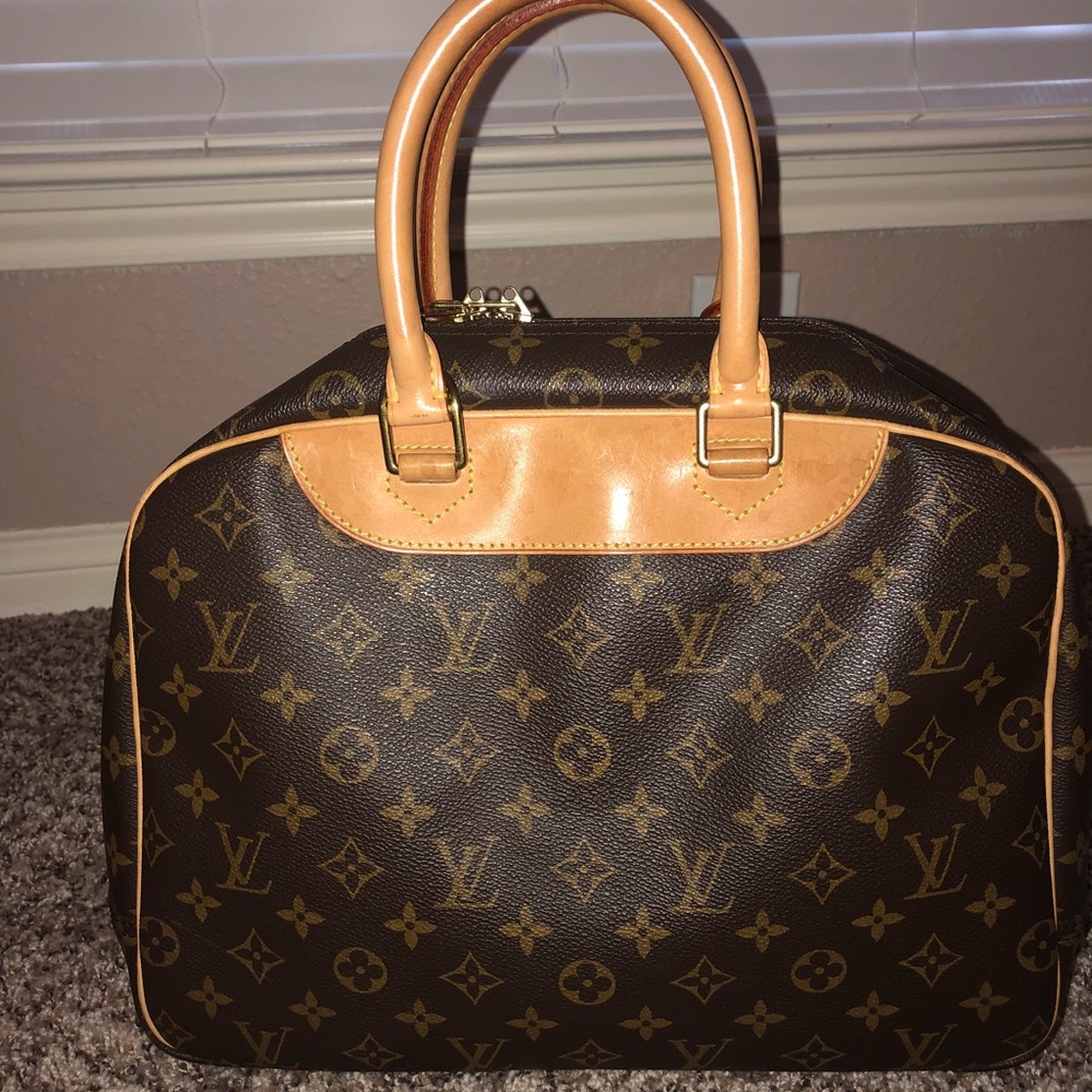 Louis Vuitton Deauville - Picture 2 of 3